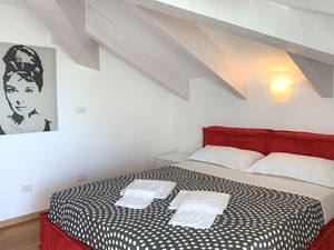 18740706-Ferienwohnung-6-Levanto-300x225-5