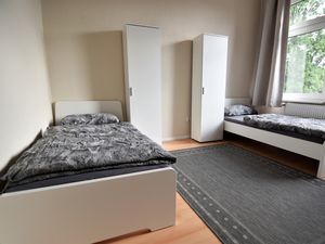 23472940-Ferienwohnung-3-Leverkusen-300x225-3