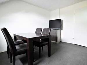 23472939-Ferienwohnung-5-Leverkusen-300x225-5