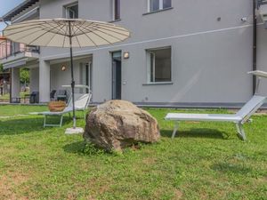 23826507-Ferienwohnung-2-Lezzeno-300x225-1