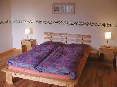 Schlafzimmer mit Doppelbett