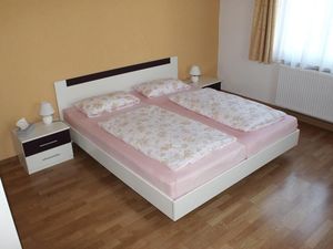 23960636-Ferienwohnung-2-Lichtenhain-300x225-5