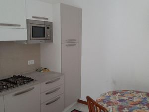 23337243-Ferienwohnung-3-Lido Di Jesolo-300x225-4