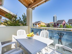 23746398-Ferienwohnung-7-Lido Di Jesolo-300x225-1