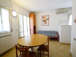 23534589-Ferienwohnung-5-Lido Di Spina-300x225-5