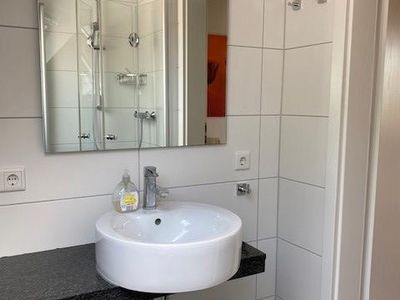 Modernes Badezimmer