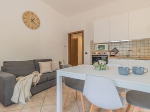 23691750-Ferienwohnung-3-Lierna-300x225-4