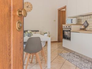 23691750-Ferienwohnung-3-Lierna-300x225-1