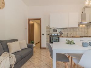 23691750-Ferienwohnung-3-Lierna-300x225-5