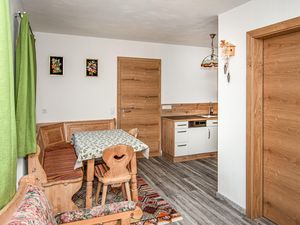 23759589-Ferienwohnung-3-Liesing-300x225-2