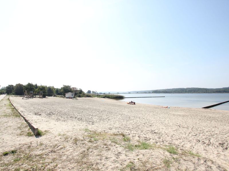 23068695-Ferienwohnung-2-Lietzow auf Rügen-800x600-1