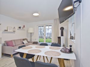 23956859-Ferienwohnung-5-Lietzow auf Rügen-300x225-4