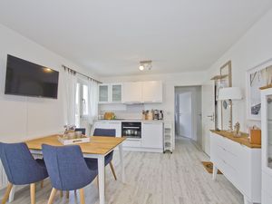 23957245-Ferienwohnung-4-Lietzow auf Rügen-300x225-4