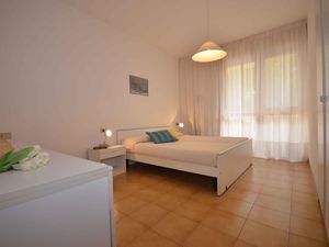 23768603-Ferienwohnung-4-Lignano Sabbiadoro-300x225-3