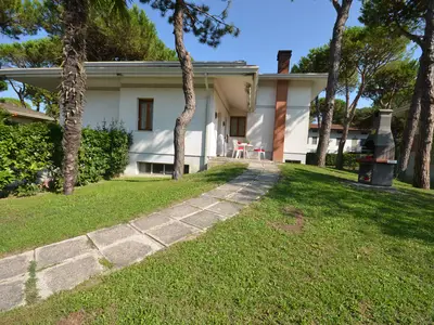 Ferienwohnung für 8 Personen (1 m²) in Lignano 1/10