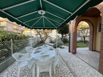 Ferienwohnung für 5 Personen (55 m²) in Lignano Sabbiadoro 1/10