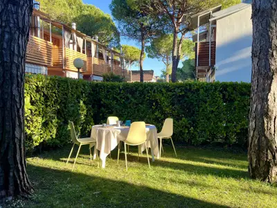 Ferienwohnung für 6 Personen (65 m²) in Lignano Sabbiadoro 1/10