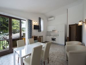 23896161-Ferienwohnung-4-Limone Sul Garda-300x225-5