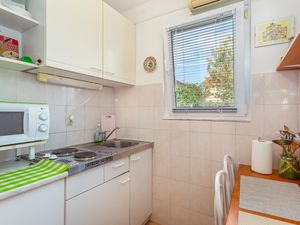 23726884-Ferienwohnung-3-Linardići-300x225-5