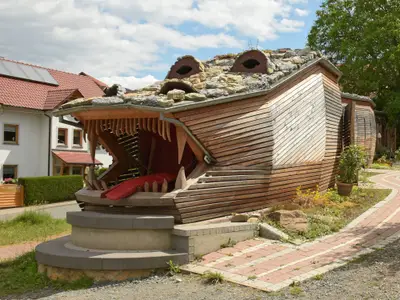 Begehbarer Lindwurm