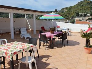 22945631-Ferienwohnung-2-Lipari-300x225-2