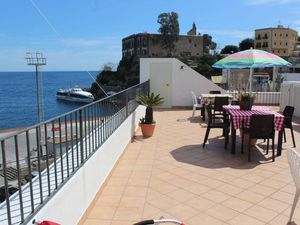 22945631-Ferienwohnung-2-Lipari-300x225-5