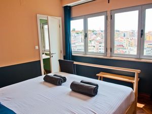 22675121-Ferienwohnung-2-Lissabon-300x225-2