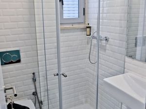 22674885-Ferienwohnung-2-Lissabon-300x225-5