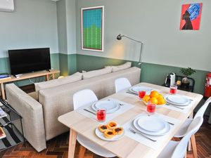 22675005-Ferienwohnung-5-Lissabon-300x225-1