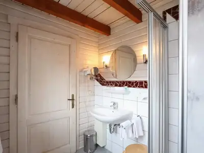 BathRoom BathRoom