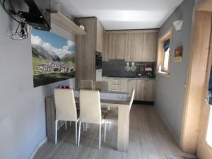 23483794-Ferienwohnung-4-Livigno-300x225-5