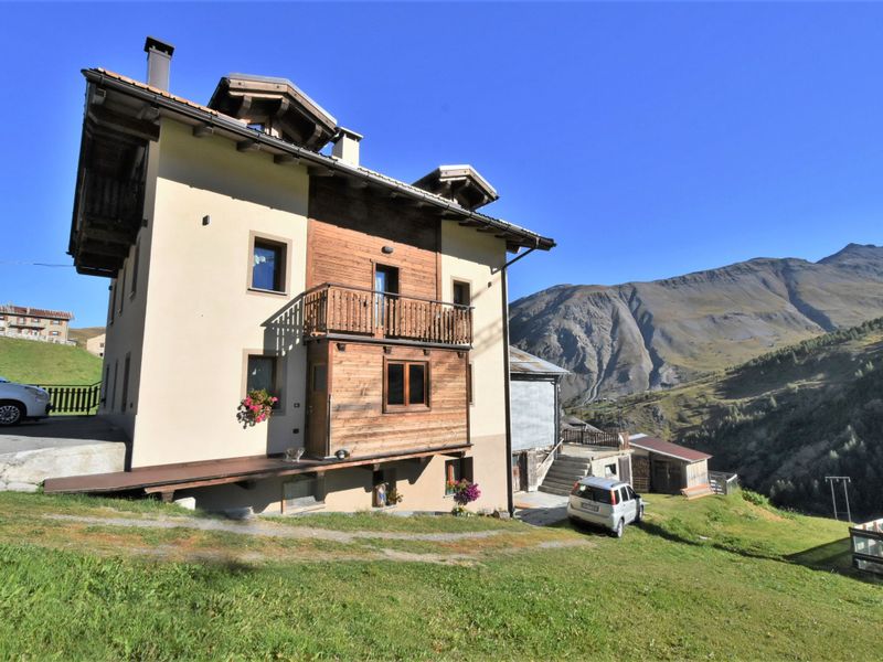 23852444-Ferienwohnung-7-Livigno-800x600-0