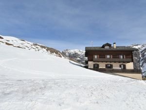 23847079-Ferienwohnung-4-Livigno-300x225-4