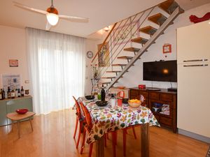 23763576-Ferienwohnung-3-Livorno-300x225-1