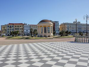 23763576-Ferienwohnung-3-Livorno-300x225-5