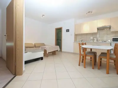 Ferienwohnung für 4 Personen (38 m²) in Liznjan 1/10