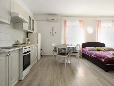 Ferienwohnung für 3 Personen (38 m²) in Liznjan 6/10