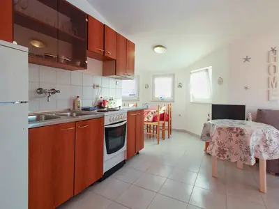 Ferienwohnung für 4 Personen (38 m²) in Liznjan 2/10
