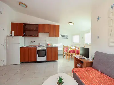 Ferienwohnung für 4 Personen (38 m²) in Liznjan 3/10