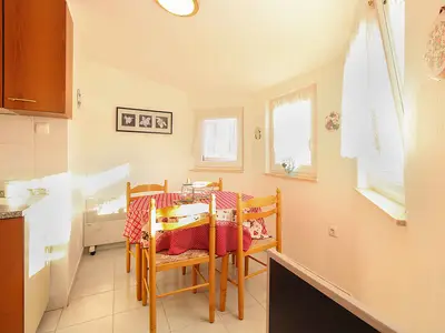 Ferienwohnung für 4 Personen (38 m²) in Liznjan 5/10