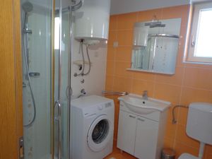 23352283-Ferienwohnung-4-Ližnjan-300x225-5