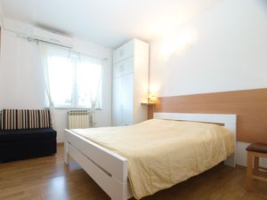 22191297-Ferienwohnung-3-Ližnjan-300x225-4