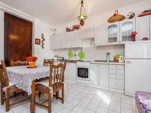 23697106-Ferienwohnung-3-Ližnjan-300x225-4