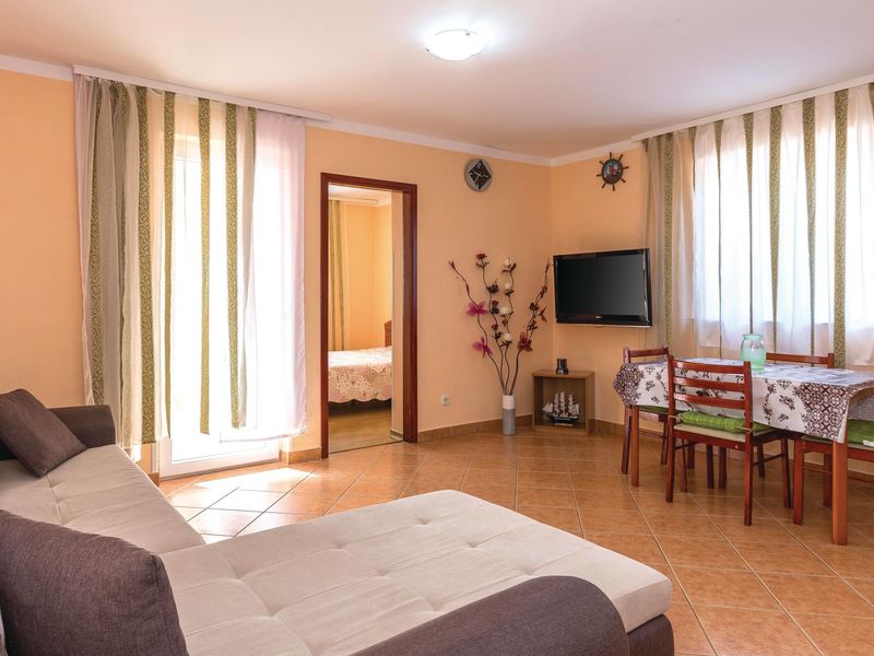 23737127-Ferienwohnung-4-Ližnjan-800x600-2