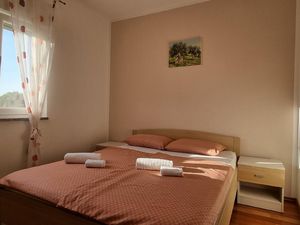 23574884-Ferienwohnung-2-Ližnjan-300x225-5