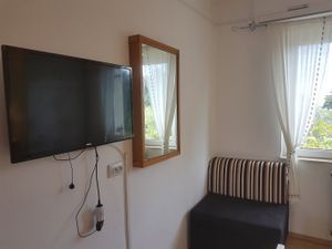 22313761-Ferienwohnung-2-Ližnjan-300x225-5