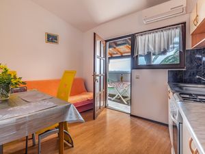 23724701-Ferienwohnung-2-Ližnjan-300x225-4