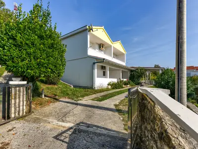 Ferienwohnung für 30 Personen (990 m²) in Ljubač 6/10