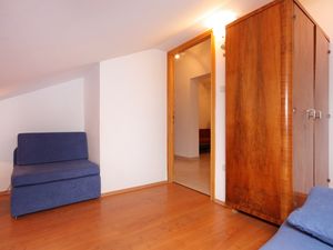 18510369-Ferienwohnung-5-Ljubacki Stanovi-300x225-3