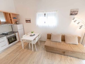 23778034-Ferienwohnung-4-Ljubač-300x225-3